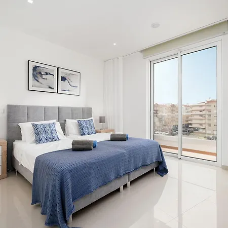 Court View - Modern 2 Bedroom * Lagos