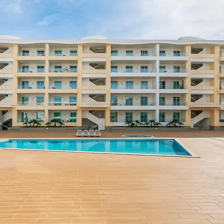 Court View - Modern 2 Bedroom