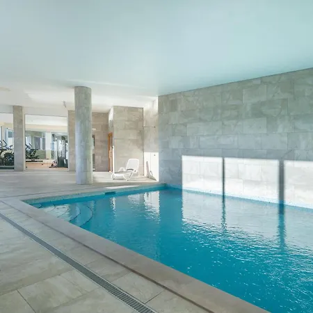 Court View - Modern 2 Bedroom * Λάγος